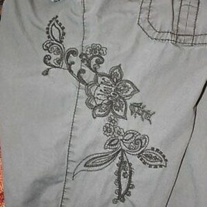 Aeropostale cargo pants / capris